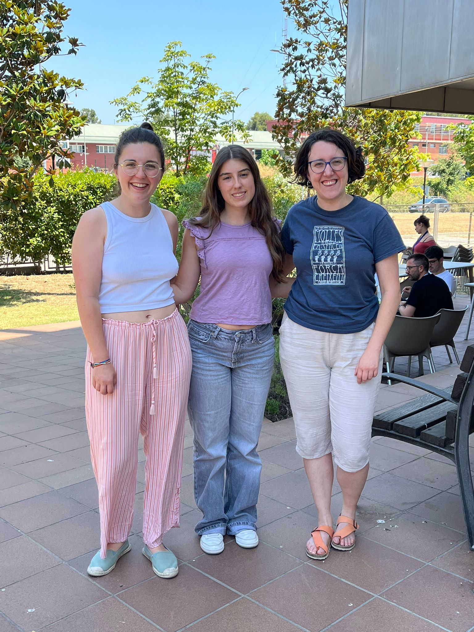 Foto de la Xènia amb la Núria i lAnna