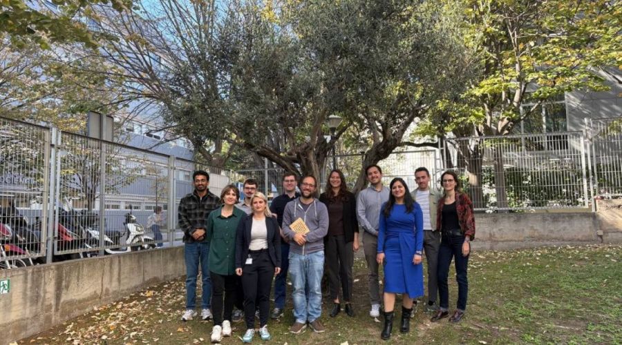 Nanomol-bio researchers take part at Future Leaders day