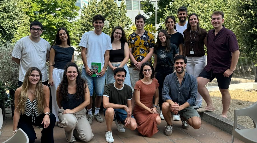 Two UAB students complete their final degree projects at Nanomol-bio