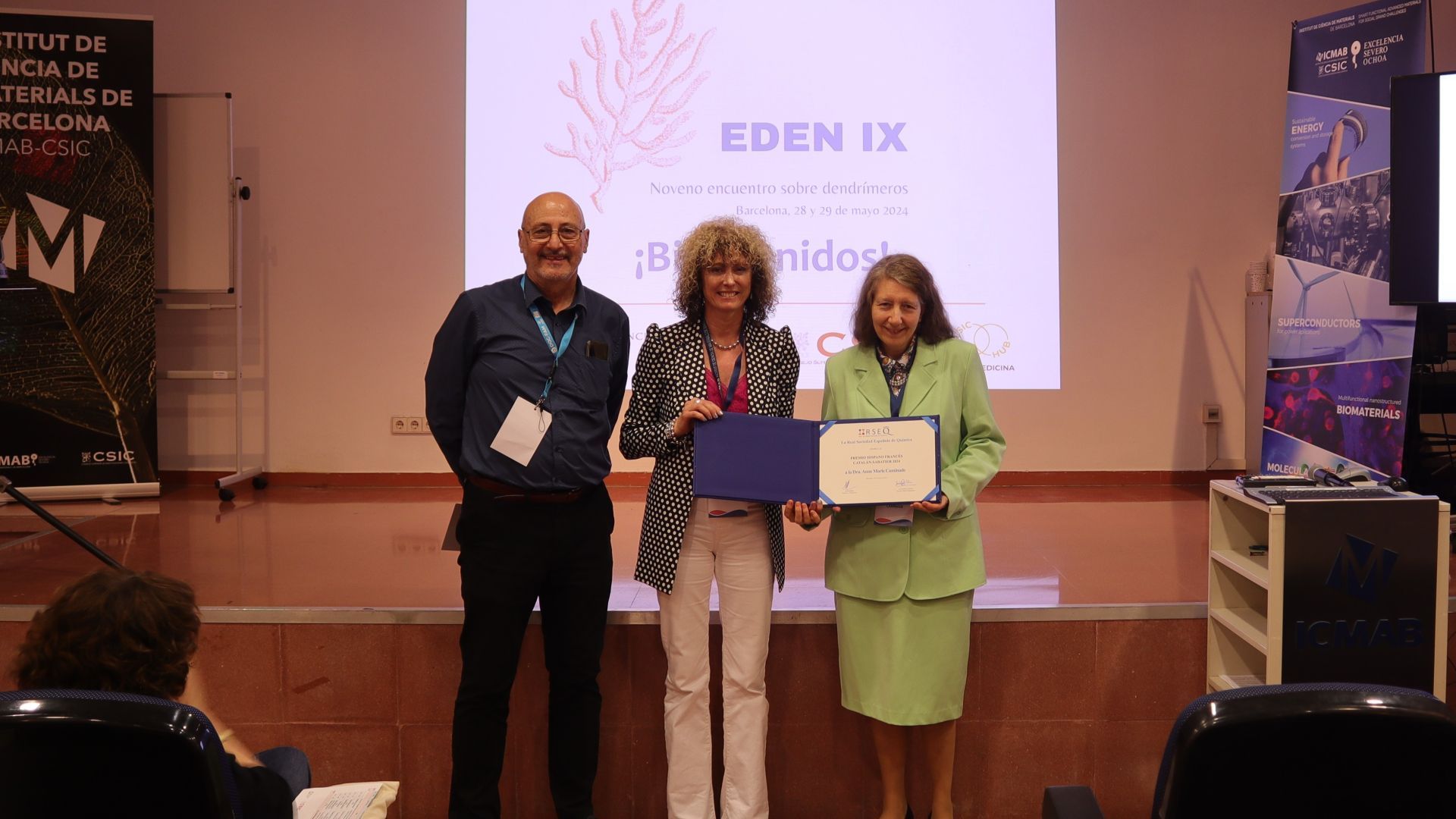                                                                       Entrega del Premio Catalán-Sabatier en la inauguración del IX Encuentro sobre Dendrímeros                                                                                                                                                                                                                                                                                                                                                                                                                                                                                                                                                                                                                                                 